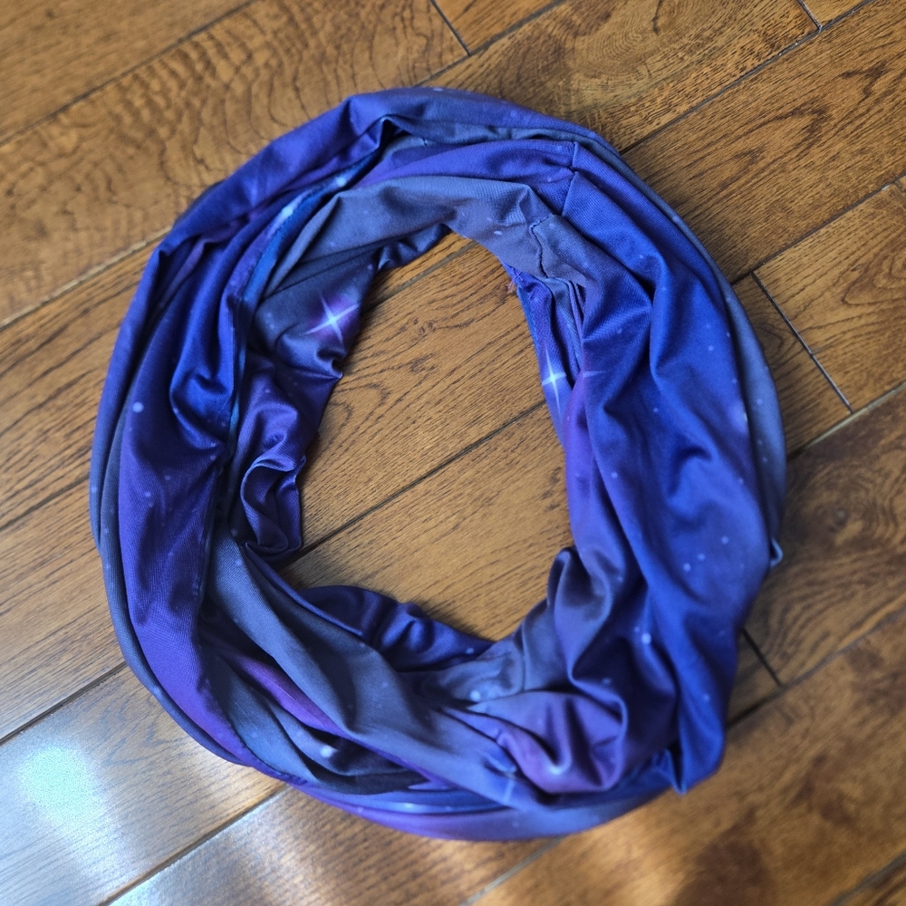 💫 5/$15: Owlcrate's Galaxy Print Infinity Scarf